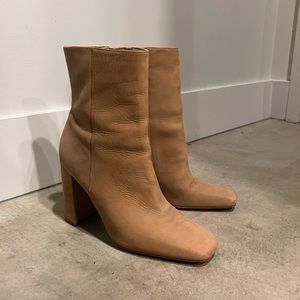 Steve Madden size 8 nude bootie